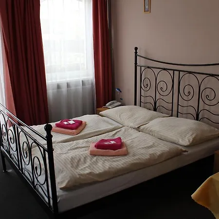 Zlata Noha Hotel