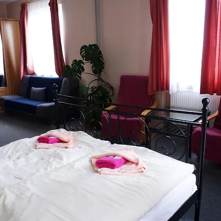 Zlata Noha 3* Bratislava